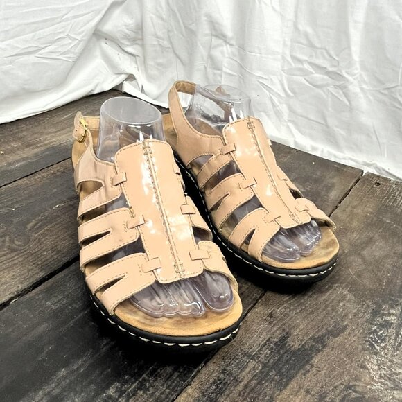 Clarks Collection Beige Patent Leather Lexi Marigold Wedge Open Toe Sandals 11W - Picture 4 of 10